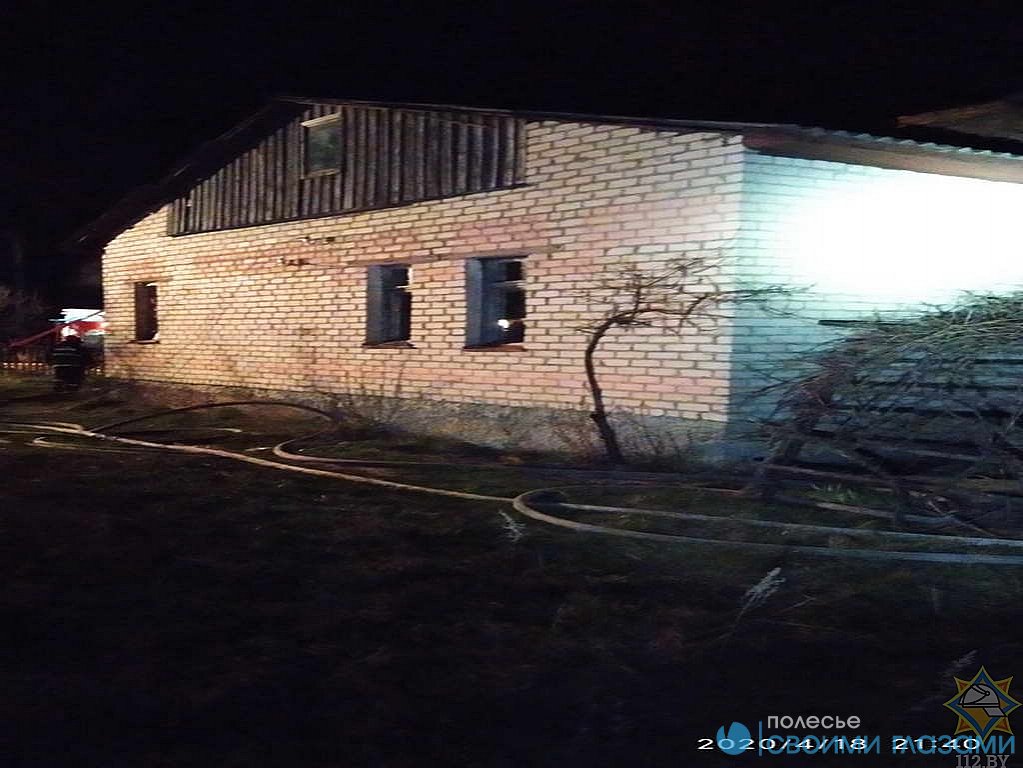 В Мозырском районе при пожаре спасли двух человек