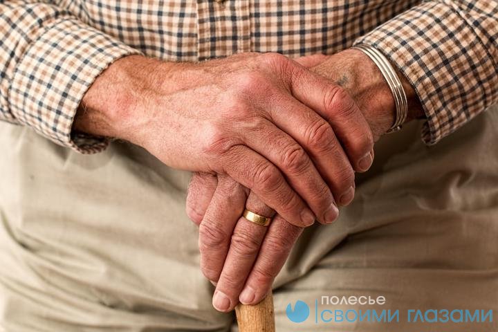 В Мозыре украинец несколько лет получал пенсию по паспорту умершего тестя
