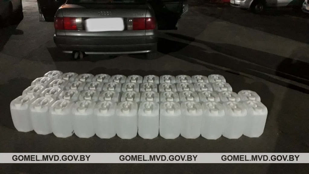 Житель Мозыря перевозил без документов 460 л спиртосодержащей жидкости