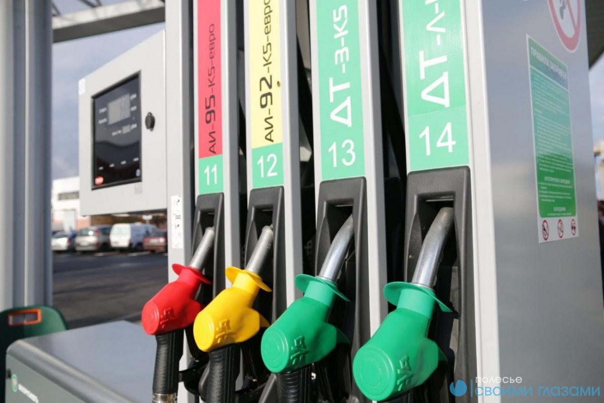 Розничные цены на автомобильное топливо в Беларуси повышены с 13 апреля в среднем на 0,52%