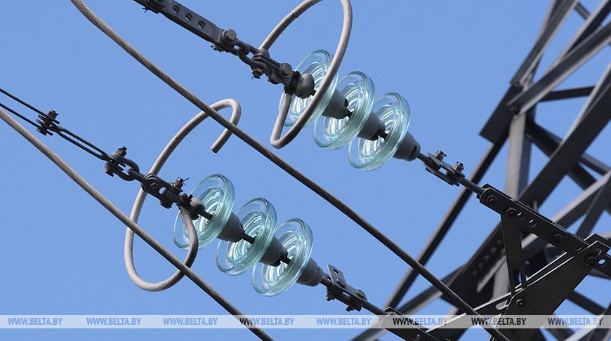 Энергетики восстановили подачу электричества в 111 населенных пунктах Беларуси