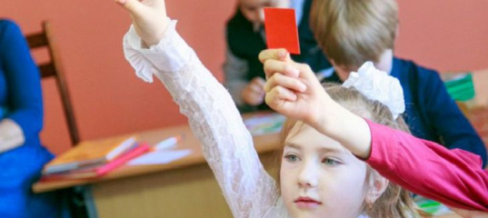 В Беларуси с 1 сентября школьникам будут ставить оценки по-новому. Что изменилось