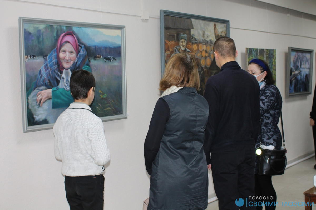 В Мозыре открылась выставка памяти Николая Дубровы
