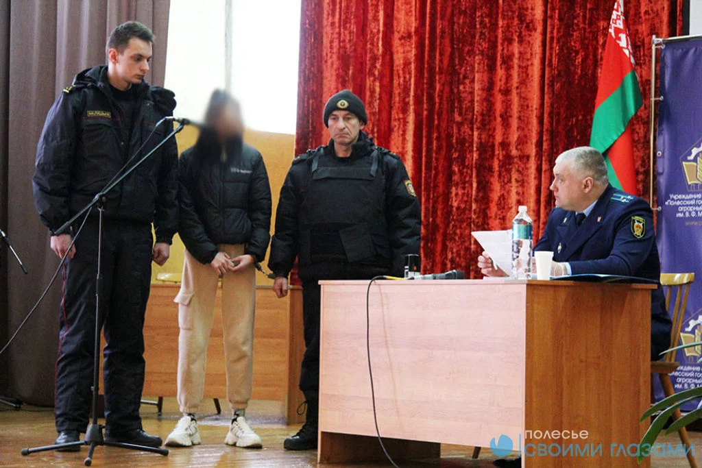 Трех закладчиков публично взяли под стражу в Калинковичах