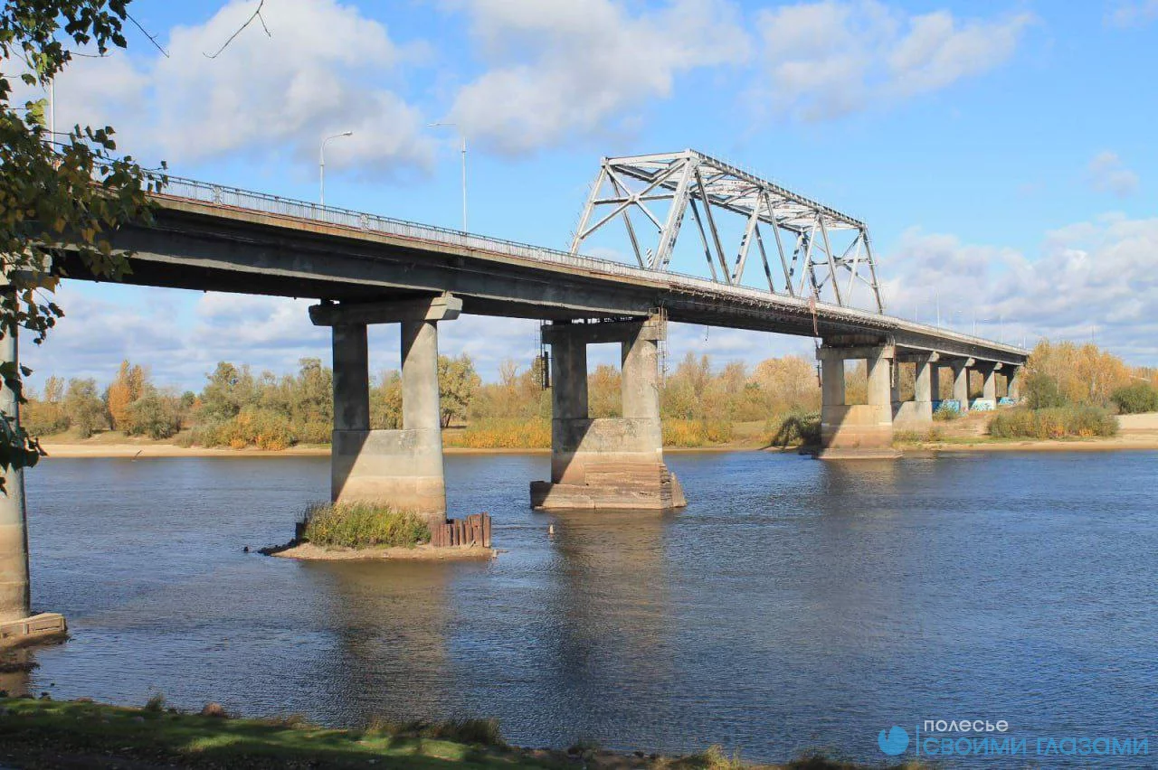 Стали известны сроки реконструкции моста через Припять