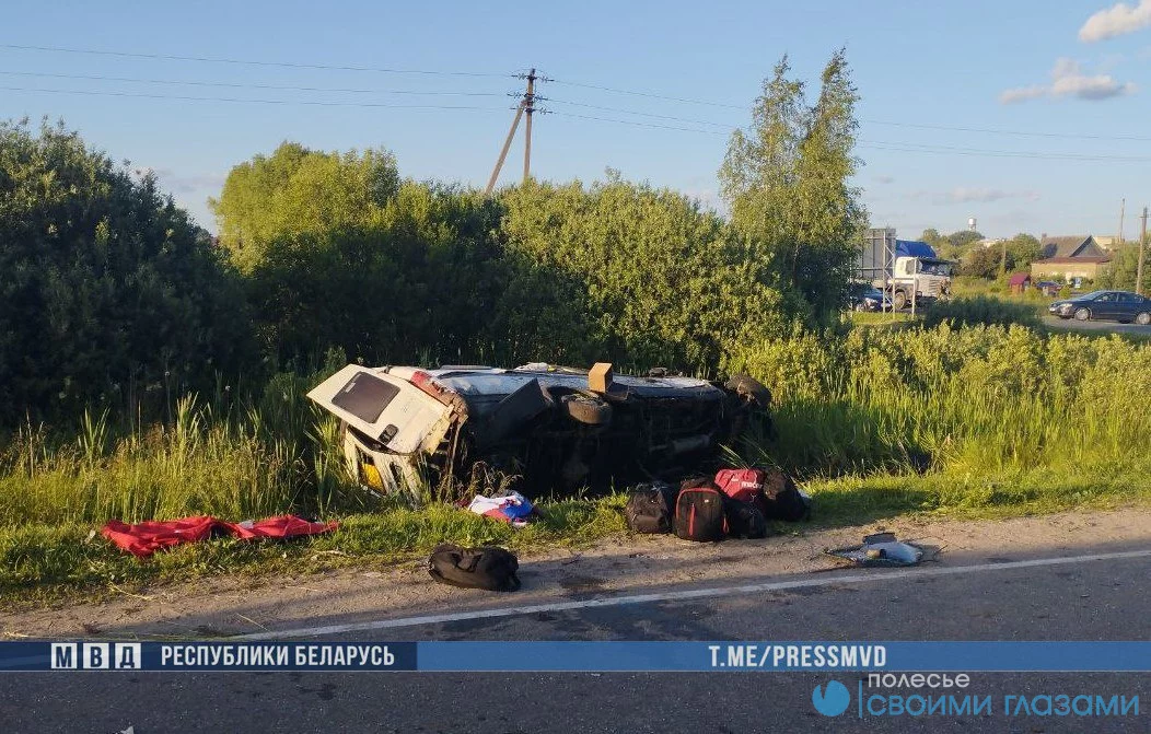 Жуткая авария под Докшицами: четверо детей попали в реанимацию