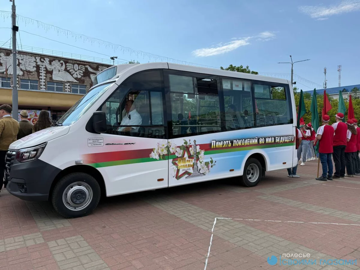 В Калинковичах по первому маршруту отправился «Автобус Победы