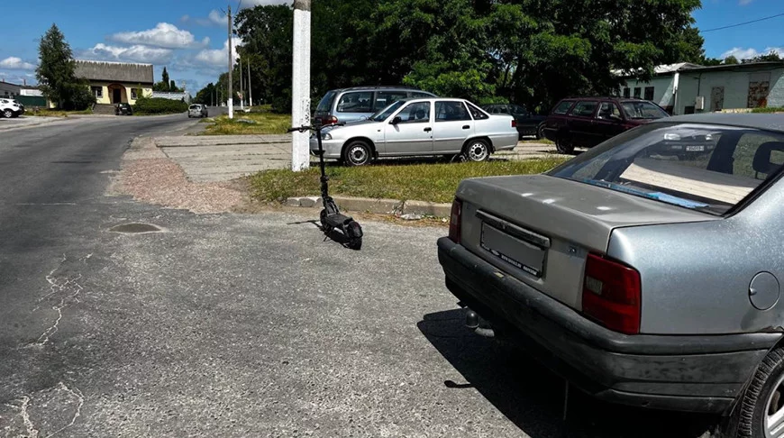 Мужчина на электросамокате попал в ДТП с легковушкой в Мозыре