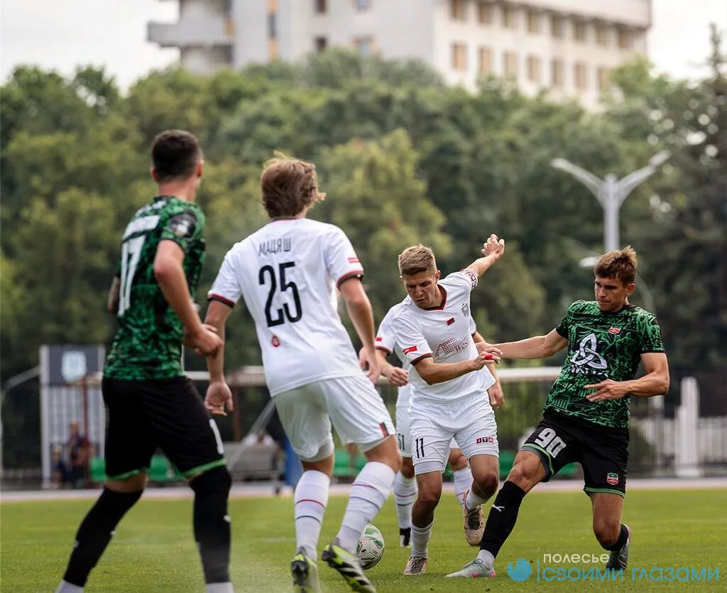 «Арсенал» потерпел разгромное поражение от «Нефтехимика»