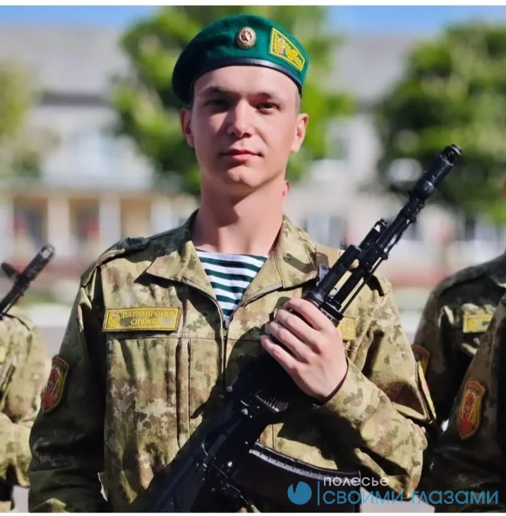 Мозырянин Евгений Мащиц — в строю роты почётного караула