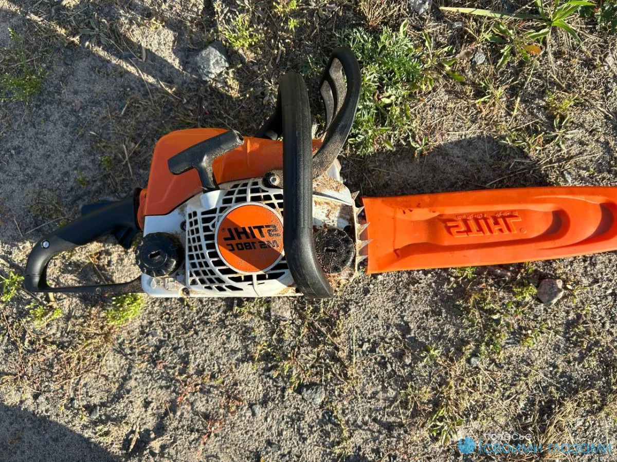 В Мозыре мужчина тайно вынес строительные инструменты