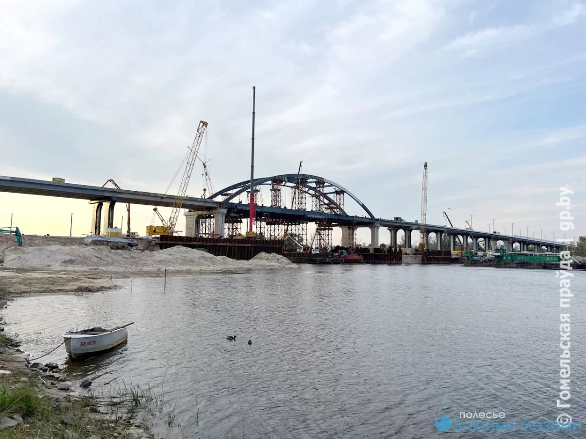 Собрана самая красивая и сложная часть нового моста