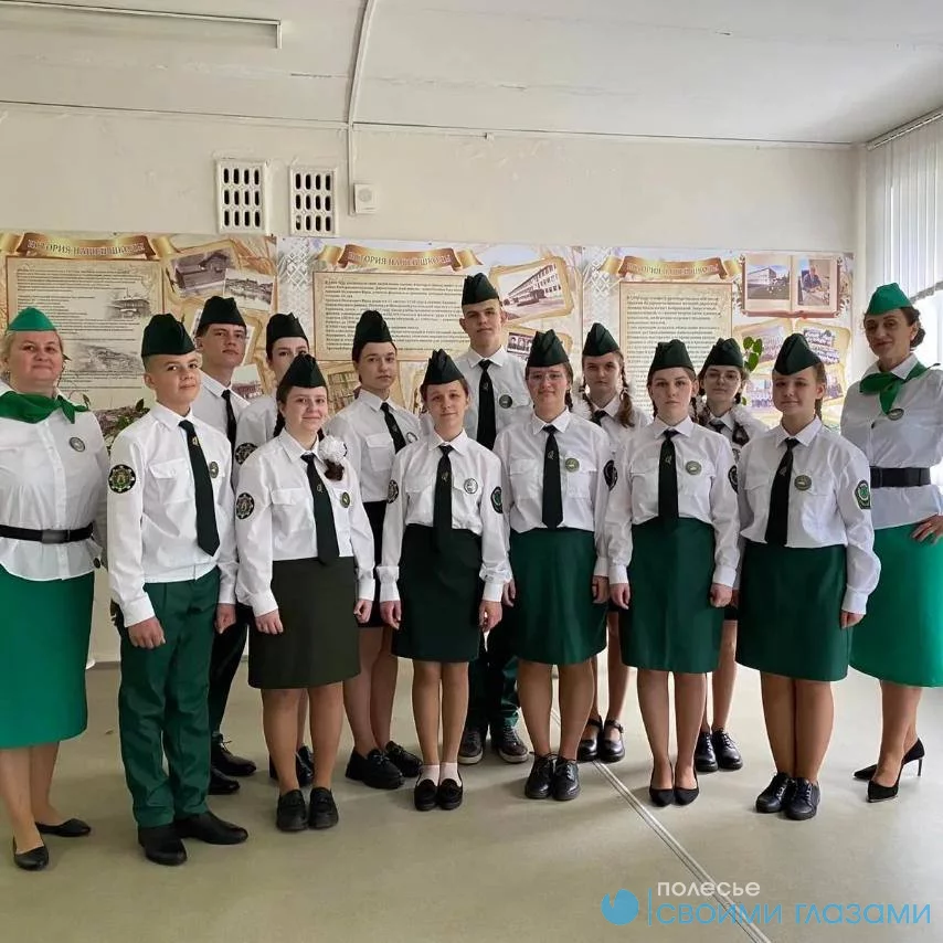 Юным лесоводам вручили почетную награду