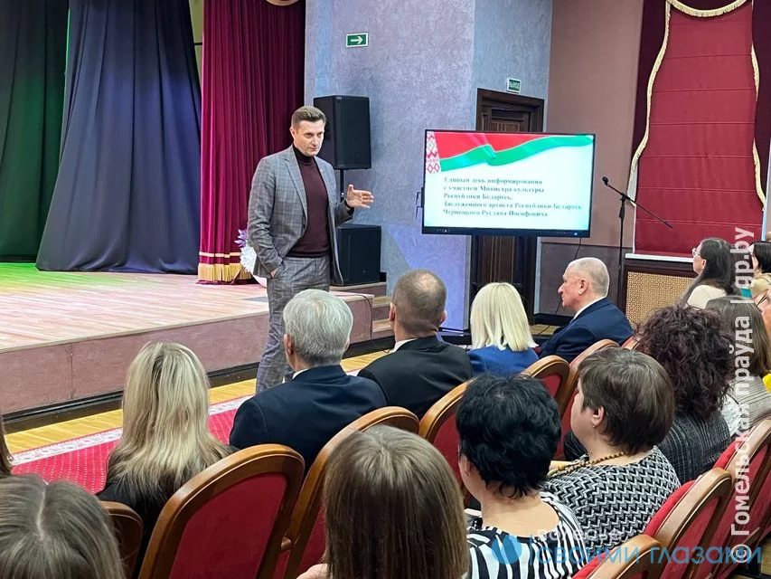 Мозырщину с рабочим визитом посетил министр культуры РБ