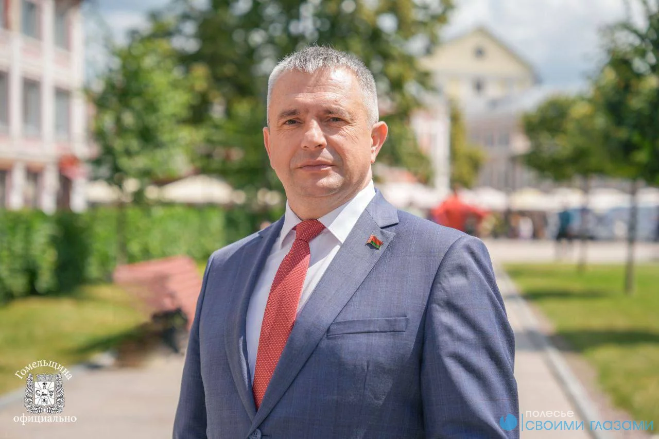 С Днем молодежи и студенчества поздравил председатель Гомельщины